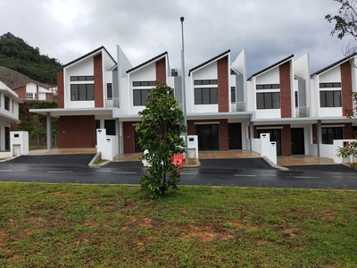 Fully Furnished Double Storey Bukit Pelali Pengerang For Rent