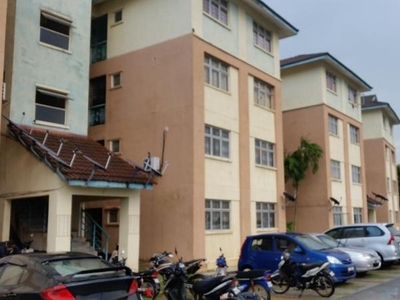 3 bedroom Apartment for sale in Banting