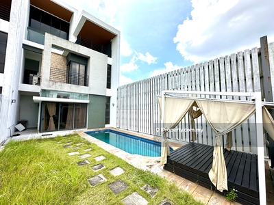 3.5-Sty Link Villa with Private Pool & Lift