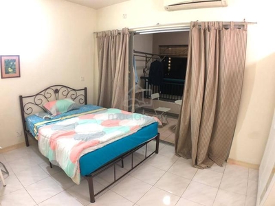 Bigger Middle Room with Private Balcony Muslim Female Unit For Rent