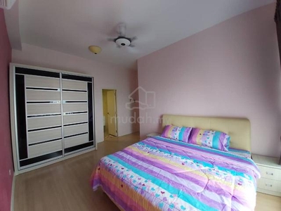 Master Bedroom For Rent (Ladies Only) @ Damansara Foresta