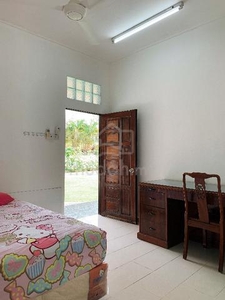 Middle Room for rent in Kuala Ibai. Utilities are all included.