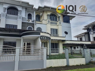 Prime Location - Jalan Song 3 Storey House For Rent