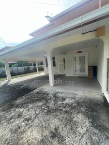 TOWN LABUAN HOUSE forRENT!Near to FP, Patrol Station, School, Hospital