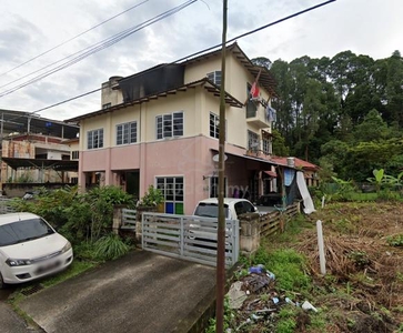 Townhouse and Land Located in Kepong, Near one of FRIM's Entrances
