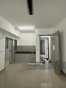 222 Residency, 3bedroom / 2bath / kitchen cabinet / klcc view,