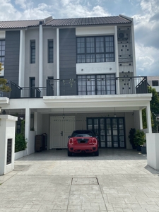 3 Storey House, End Lot, Fully Furnished at Monet Garden, Sunsuria City Sepang for rent
