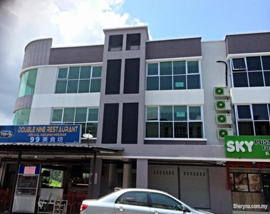 3 Storey Shop Lot in Bandar Seri Manjung