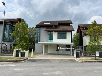 Beautiful Bungalow House Precint 16 Putrajaya