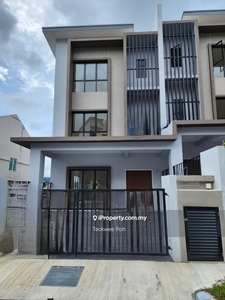 Brand new unit nassim height link house for sale few unit free legal