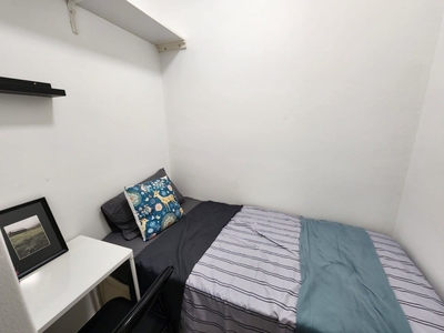 Fully Furnished Single Room For Rent @ Balakong