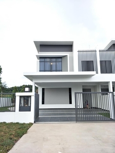 Kajang New Double Storey Freehold Terrace Only 700k [Full Loan] Greenery Township