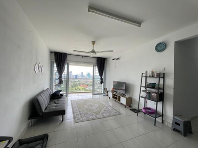 Koi Kinrara Partly Furnished 3 Rooms for Sale in Puchong