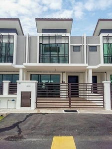 New Double Storey Freehold Terrace Only 7xxk [Full Loan] Greenery Township With 5 Stars Clubhouse