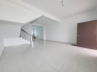 NEW HOUSE Triple Storey Scientex Kundang Jaya Rawang For Sale