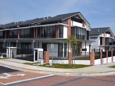 New Launch Double Storey Terrace [ Hilltop Garden With 5 Stars Clubhouse ] Only 7xxk