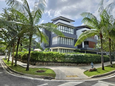 P8 Sera Lakeview 3 storey Twin Villas corner with pool at Putrajaya