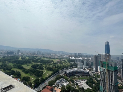 Penthouse with spacious garden & unbeatable view of the Golf course