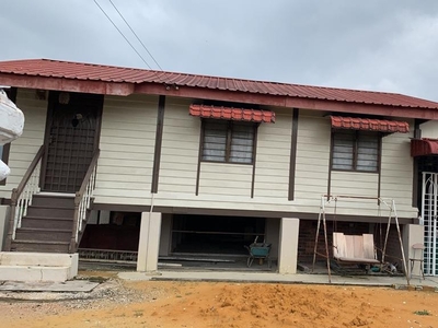 Single-storey detached house For Sale at Kampung Tenku Husin Baharu, Ipoh