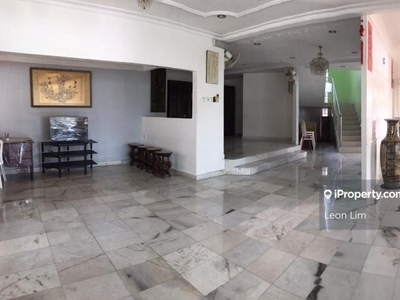 Taman connaught cheras, 2 storey (corner) bungalow, partly furnished