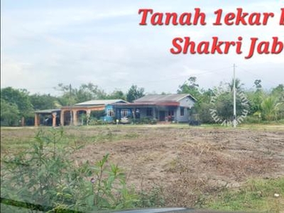 Tanah 1ekar belakang Pasaraya Shakri Jabi Besut