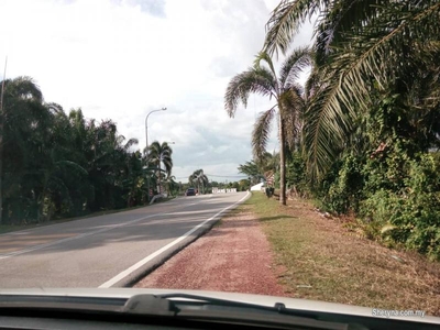 Facing Main road land for sale at sg mati , muar