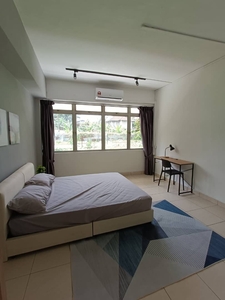 For Rent Room Sri Indah Court @ Master Bedroom @ Private Toilet @ New Mattress