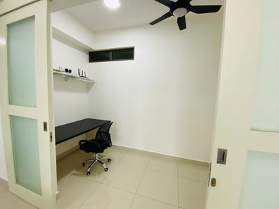 Fully Furnished 2b2b for rent at Lakepoint Residence, near MMU, UOC, Tamarind Square