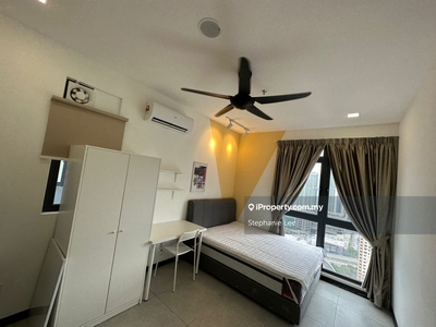 Kelana jaya line female rooms for rent in 3rdavenue condo