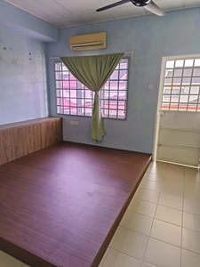 Partly Furnished 2 Storey Terrace For Rent @ garden avenue seremban 2