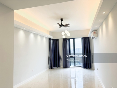 Personalize spacious corner unit, high-level view, partially furnished