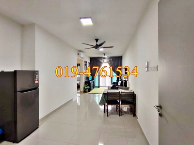 Seaview : ICONIC VUE Condominium in Batu Ferringhi ( For Rent )