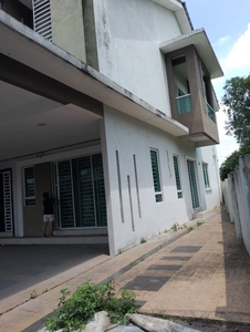 Anjung tawas tasek Ipoh Perak Tasek corner terrace house for rent, partially furnisher, new condition