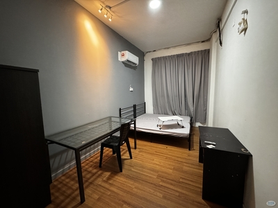 Beautiful Female unit Medium Rooms available for rent at Impian Meridian USJ 1 Subang Jaya !!!
