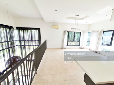 C H E A P 3 sty bungalow @ Jade Hills nicely renovated & well kept