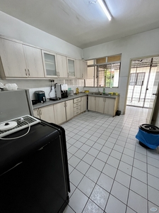 Cheap Room For Rent At Bandar Utama BU 4