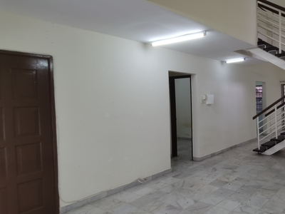 Double Storey Terrace @ Bandar Sri Damansara Unit Size : 1540 Sqft ( 22 x 70 ) 4 Bedrooms 3 Bathrooms Built In Kitchen Cabinet Aircond