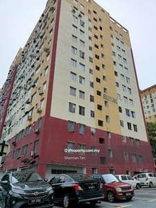 Jelutong Apartment