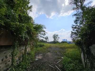 Squarish Shaped Elevated Flat Land with view on Guarded Street at Bukit Tunku