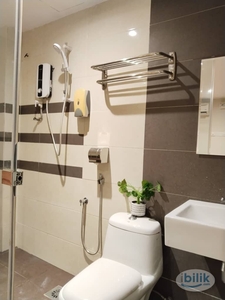 Study at UiTM Shah Alam❓ Room for Rent attach Private Toilet near Klang, Shah Alam