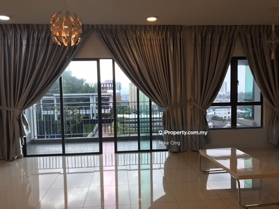 Tip Top And Good Condition Unit In Alam Damai