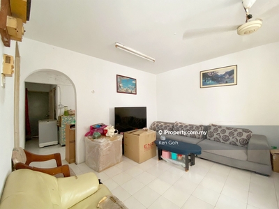 USM low den apartment with lift for Sale