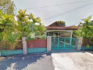 Bungalow House For Auction at Cinta Sayang Resort Home