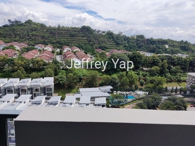 Beautiful unit with greenery view(Ayer Hitam Forest Reserve) Mid Floor