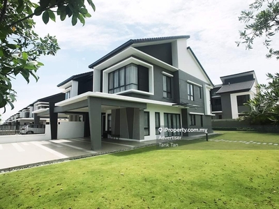 Best new hilltop individual big size landed house near cyber Putrajaya
