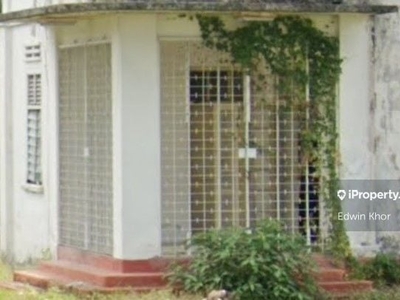Old Bungalow with Huge Land @ Georgetown for Sale
