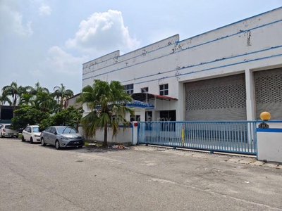 Factory (Corner Lot) In Pengkalan For rent