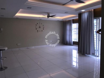 (Lower floor & corner unit) D´Pines Condominium,Ampang