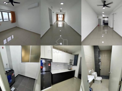 Nice Partially Furnished 2R2B Type Skylake Residence Puchong for Rent