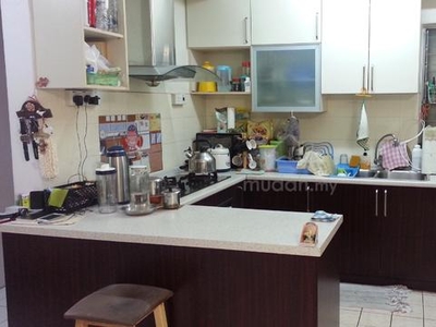 Saujana Apartment Damansara Damai 850kp 3R2B Lengkap Perabut Dekat MRT